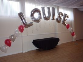 louise balloon arch