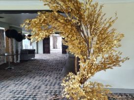 gold leaf arch